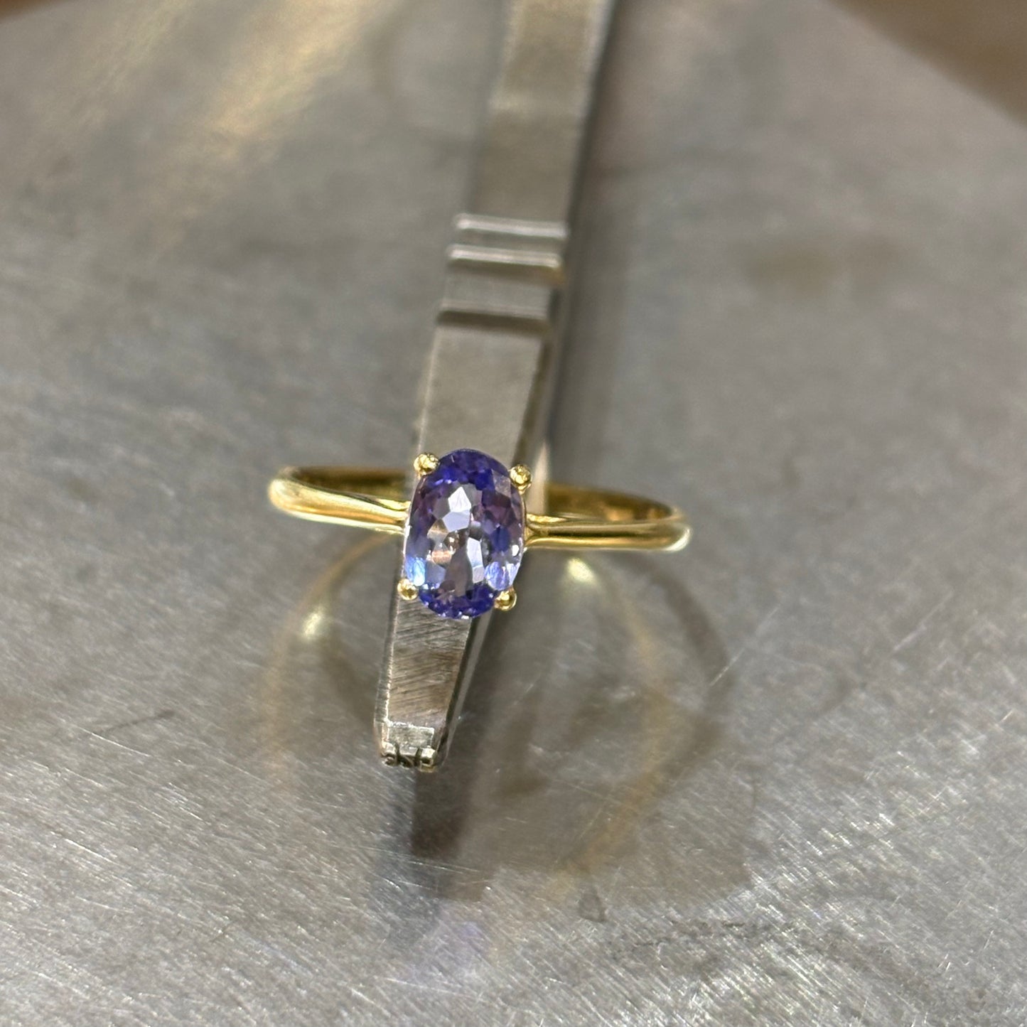 Bague Lapuna - Or Jaune 750 & Tanzanite