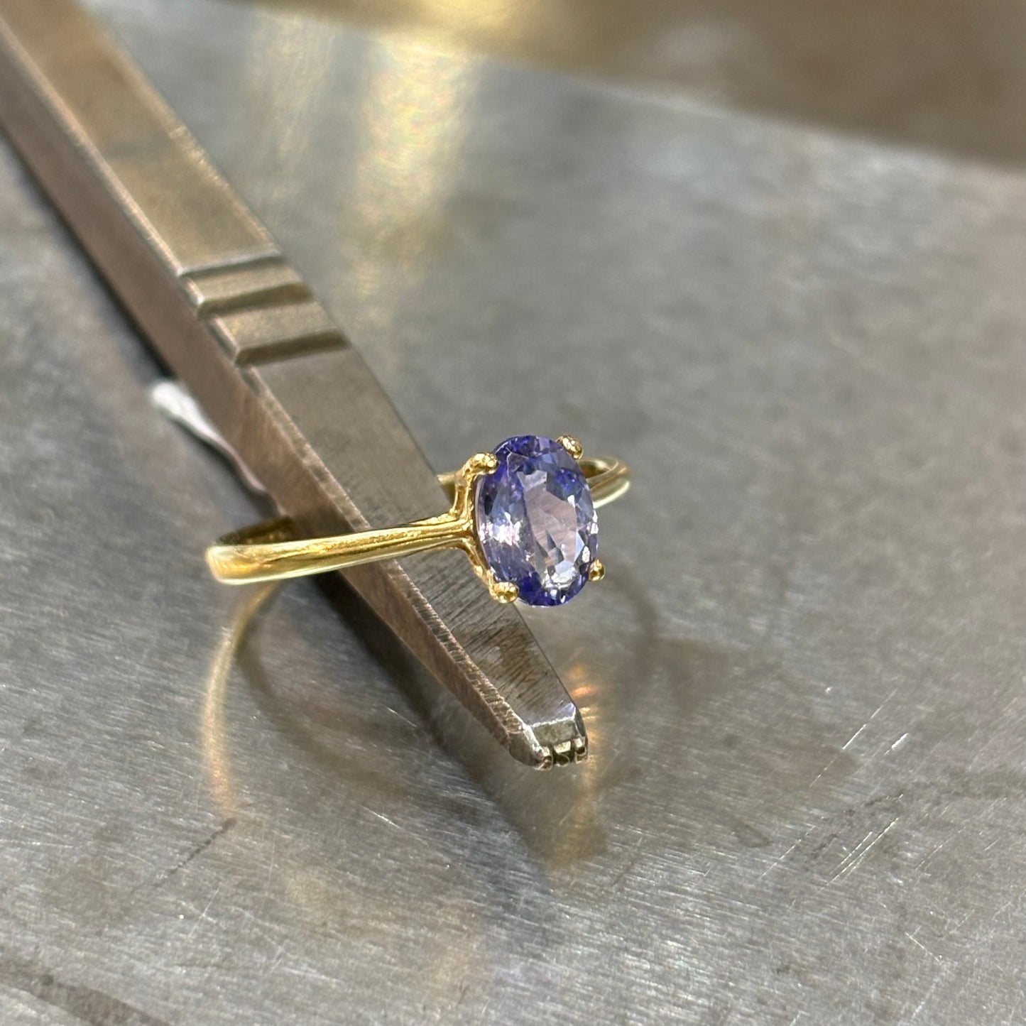 Bague Lapuna - Or Jaune 750 & Tanzanite