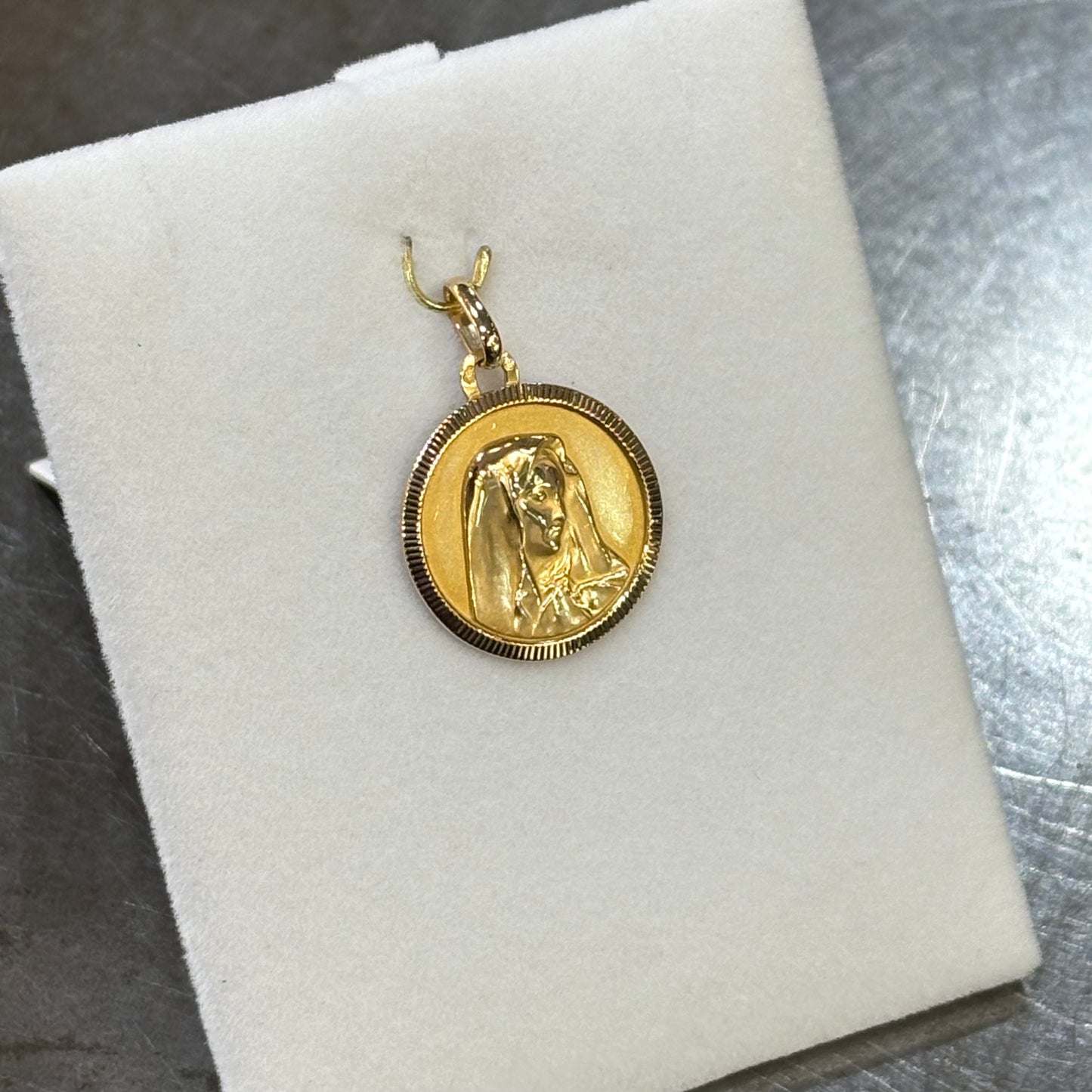 Pendentif Vierge Marie - Or Jaune 750