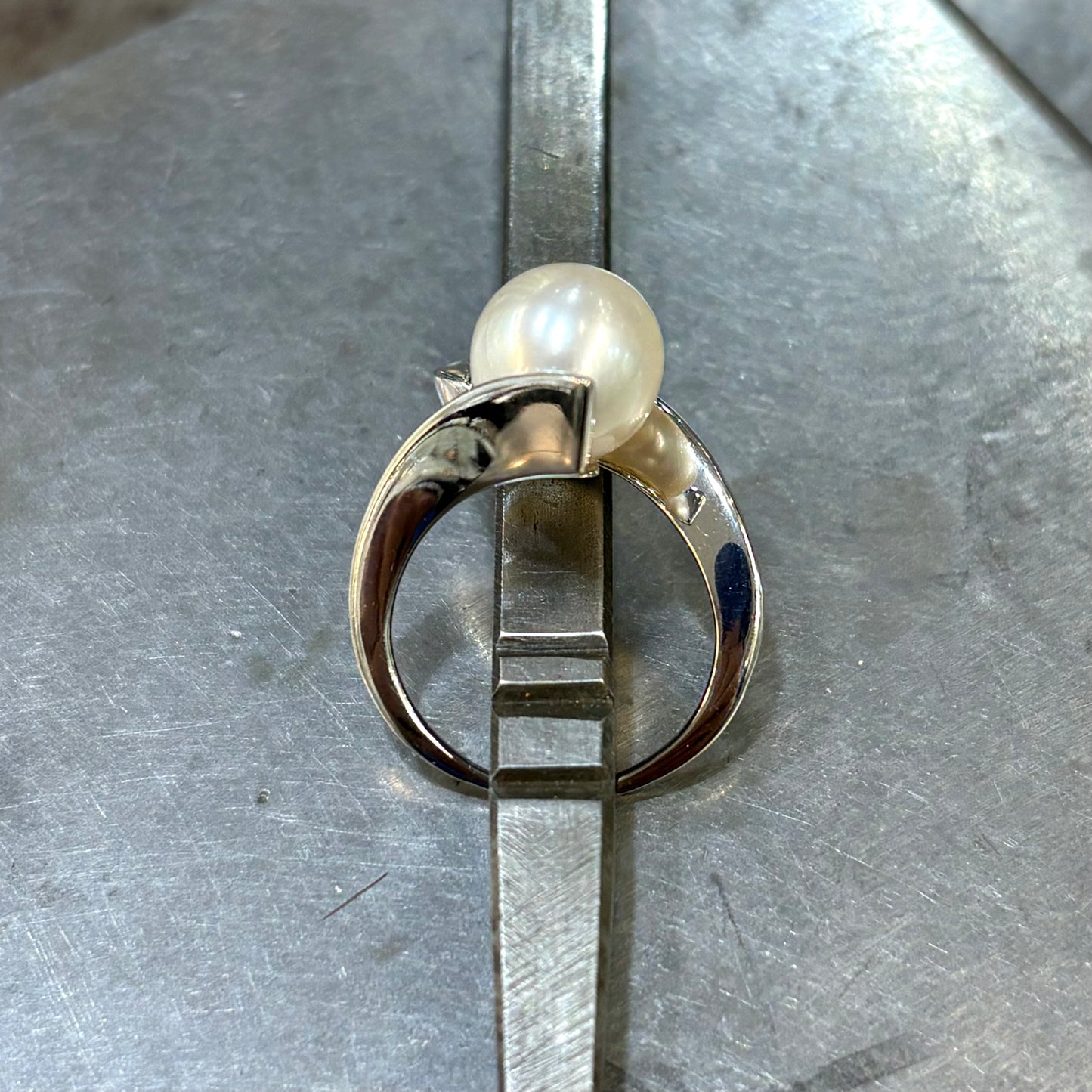 Bague Tourbillon - Or Blanc 750 & Perles