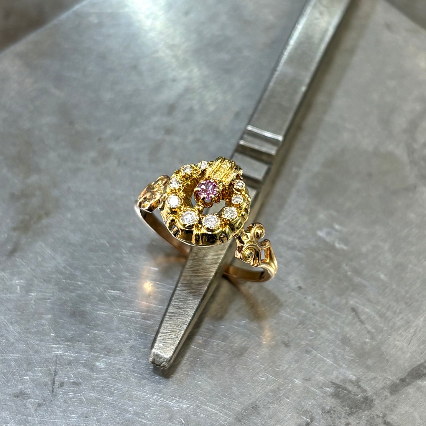 Bague Vintage Art Nouveau - Or Jaune 750 Améthyste & Diamants