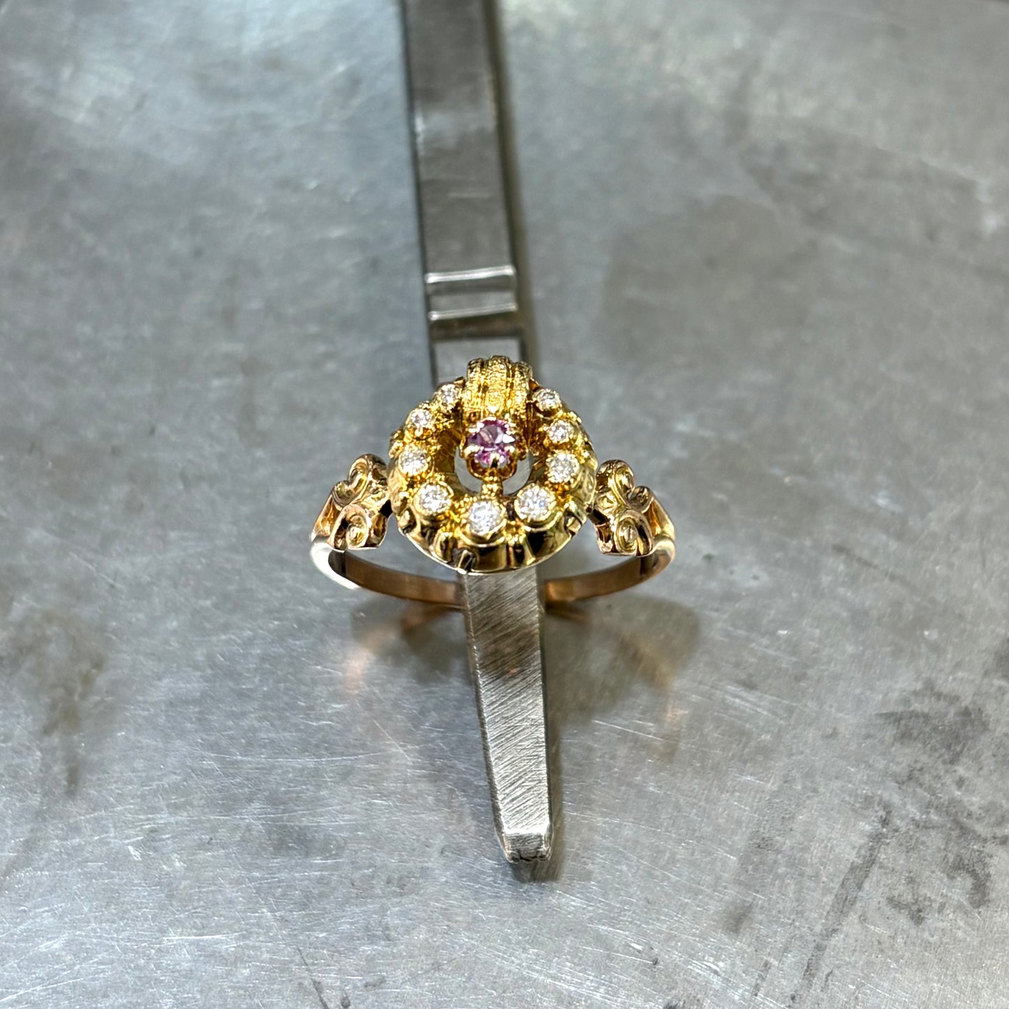 Bague Vintage Art Nouveau - Or Jaune 750 Améthyste & Diamants