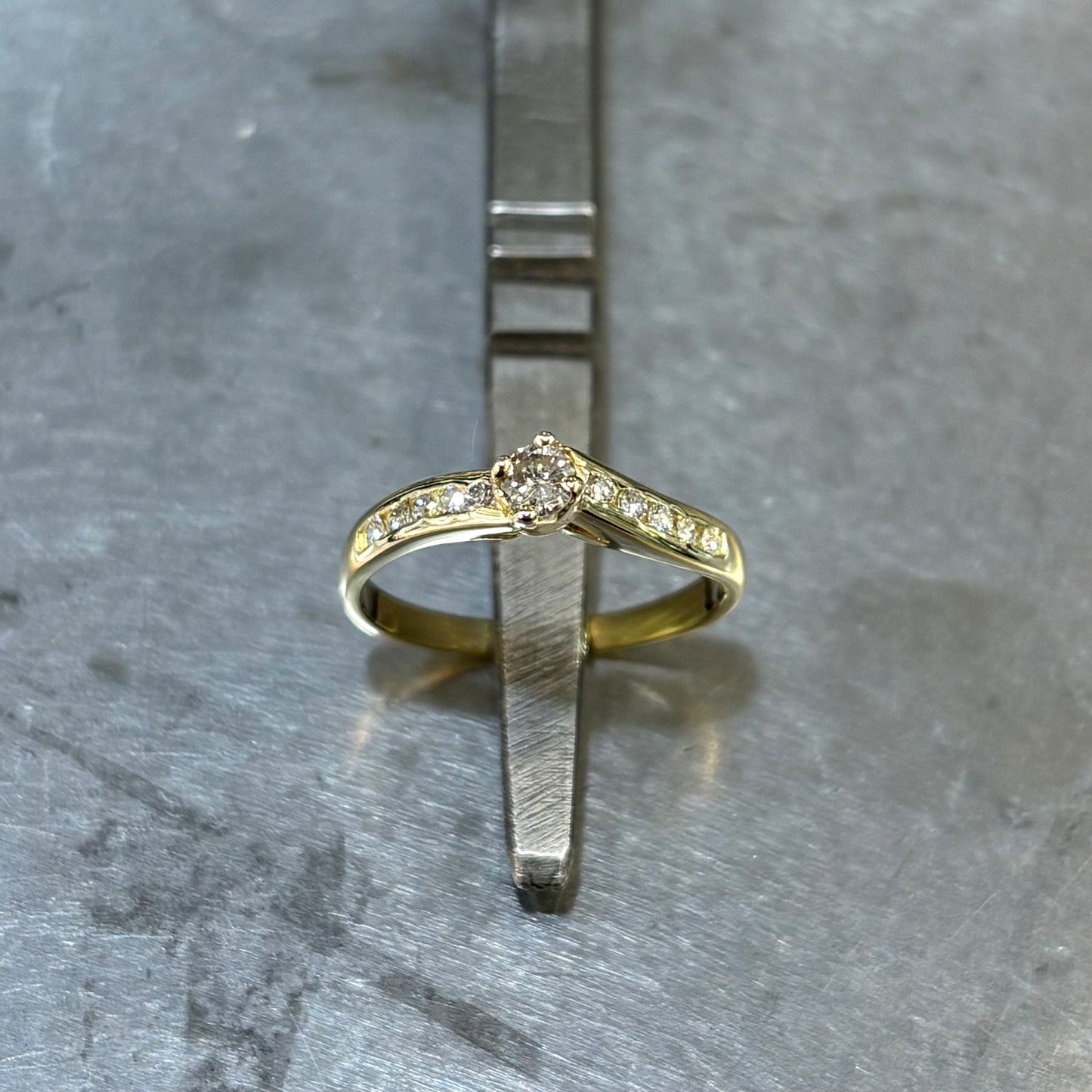 Bague Solitaire - Or Jaune 750 & Diamants