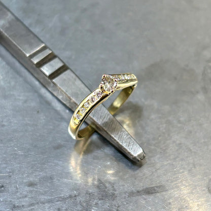 Bague Solitaire - Or Jaune 750 & Diamants