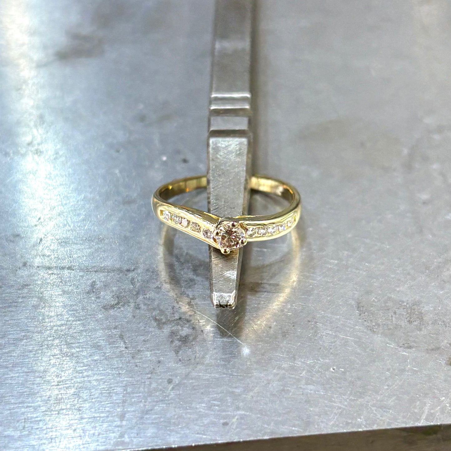 Bague Solitaire - Or Jaune 750 & Diamants