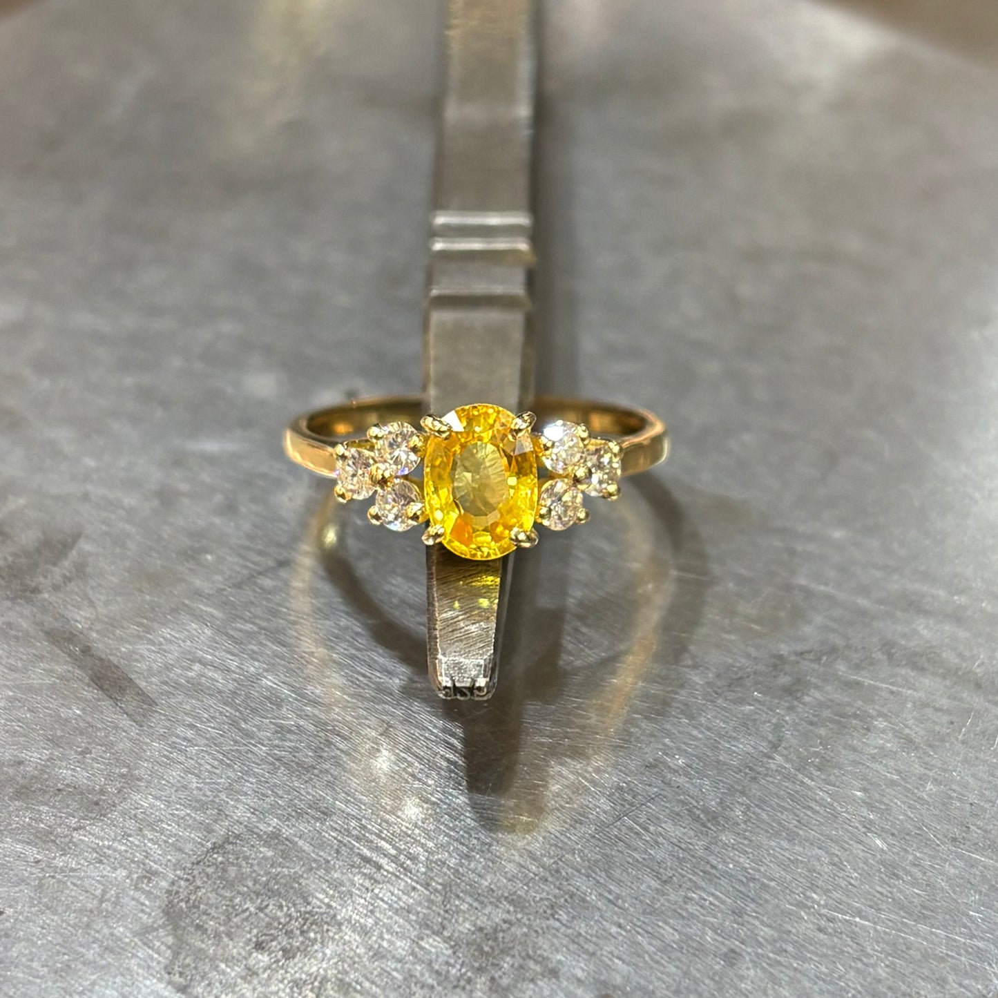 Bague Nausicaä Médium - Or Jaune 750 Saphir Jaune & Diamants