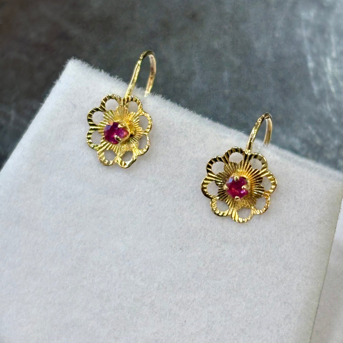 Boucles D'oreilles Floral - Or Jaune 750 & Rubis