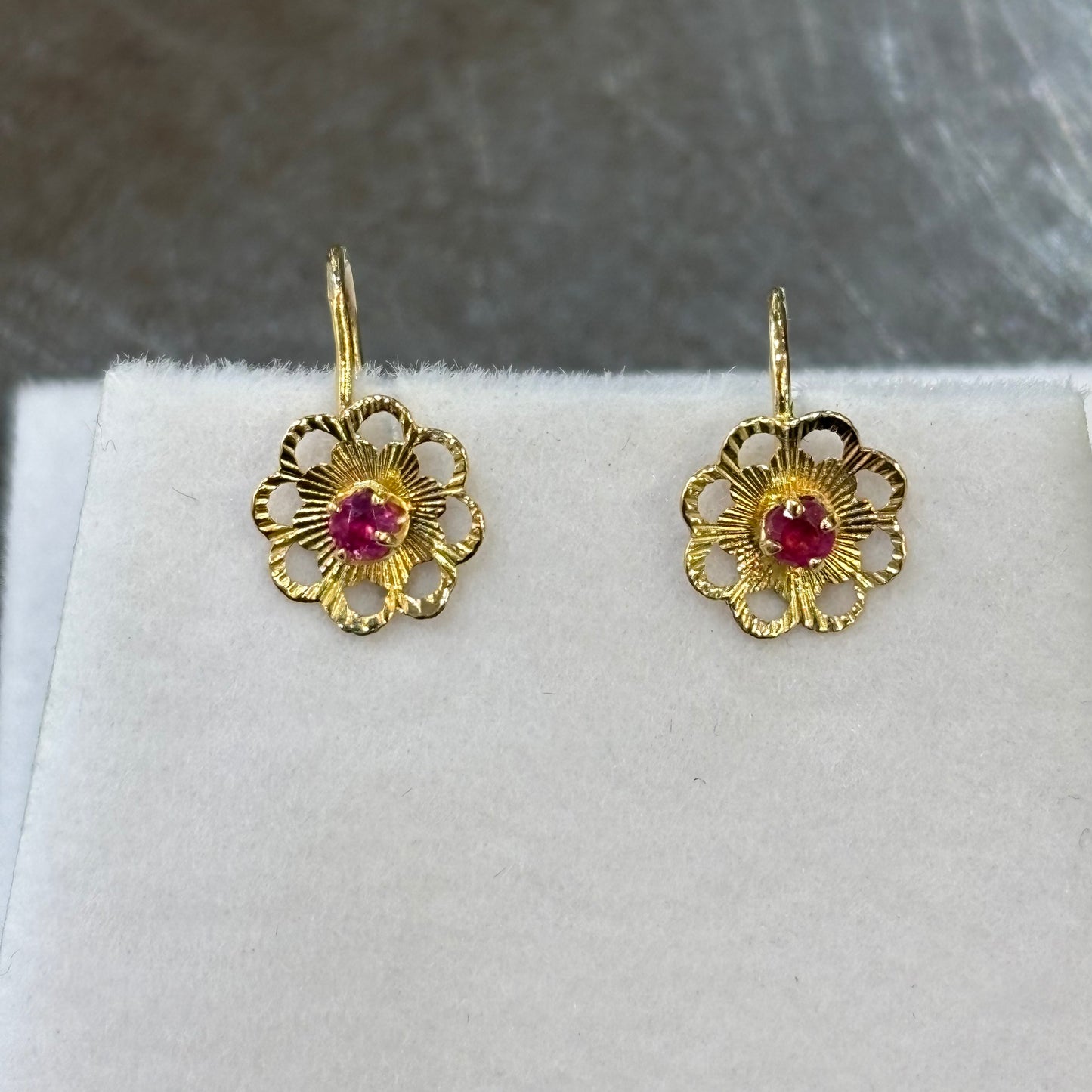 Boucles D'oreilles Floral - Or Jaune 750 & Rubis