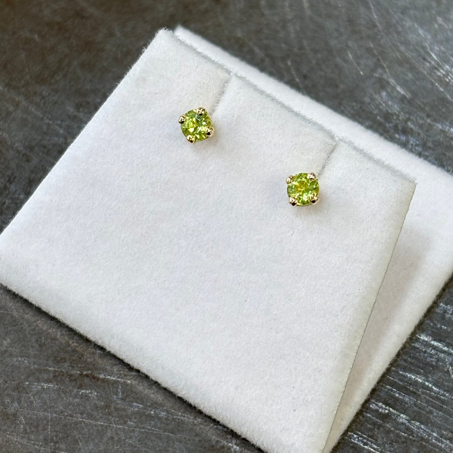 Boucles D'oreilles Puces - Or Jaune 750 & Péridots