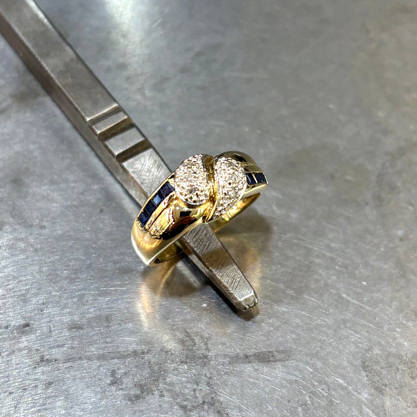 Bague Noeud - Or Jaune 750 Saphirs & Diamants