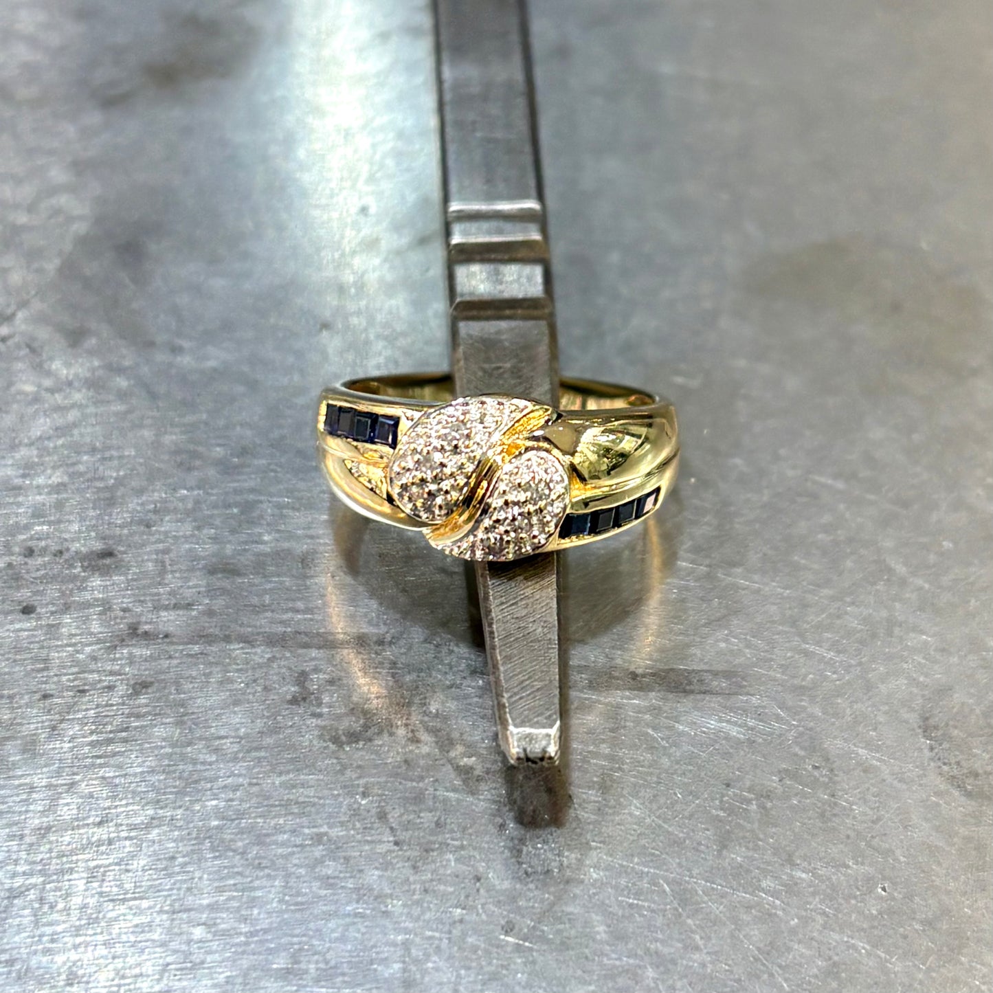 Bague Noeud - Or Jaune 750 Saphirs & Diamants