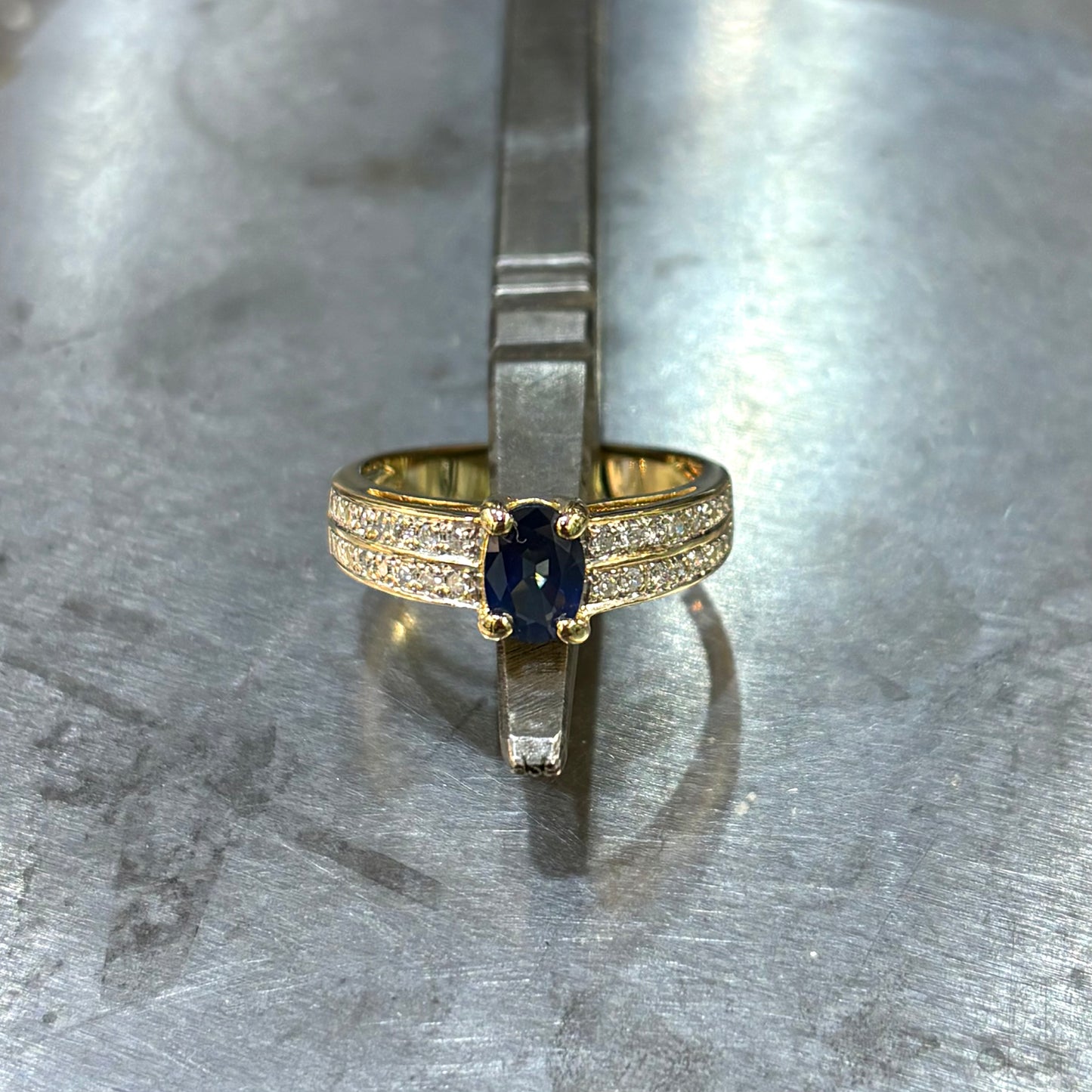 Bague Jonc - Or Jaune 750 Saphir & Diamants