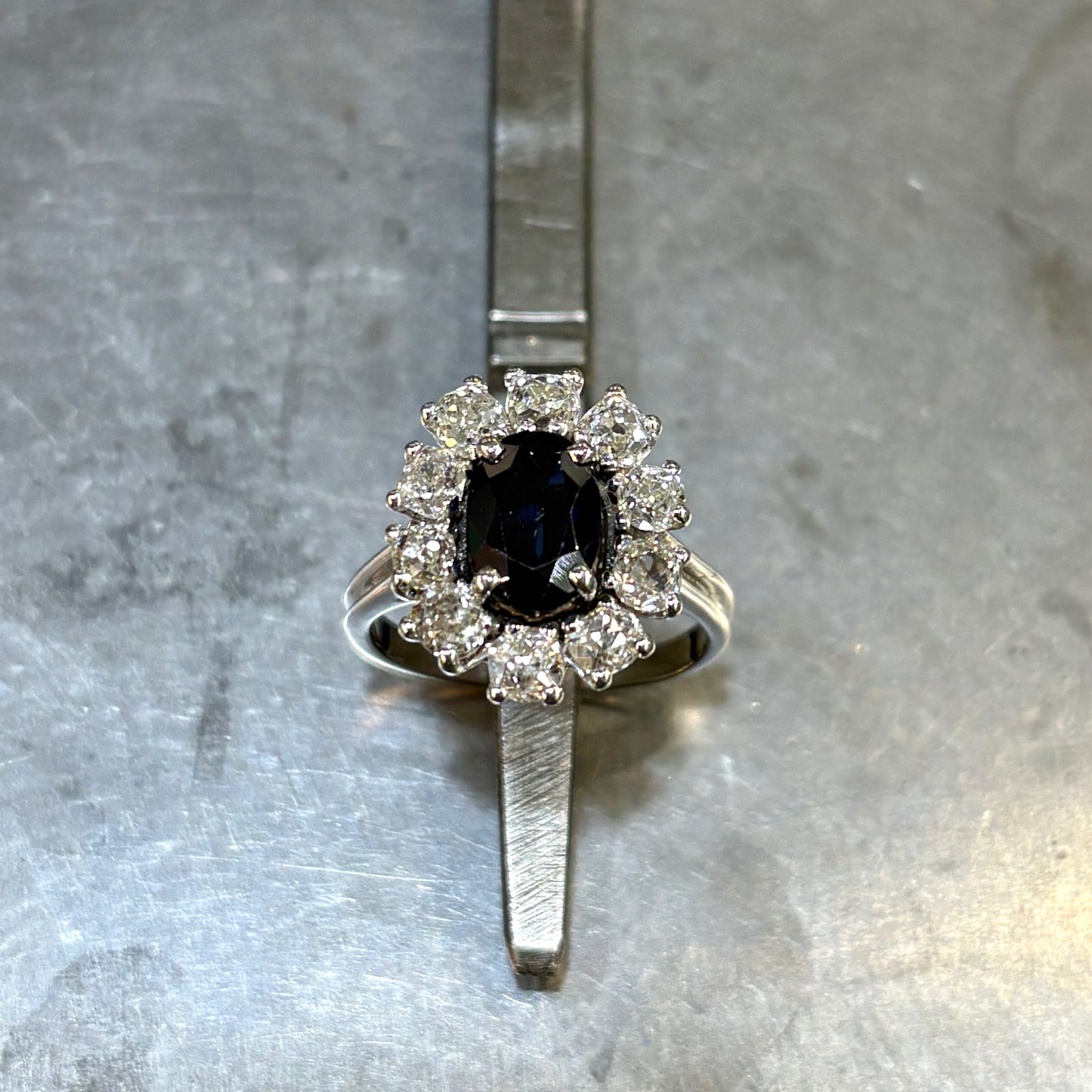 Bague Marguerite - Or Blanc 750 Saphir & Diamants