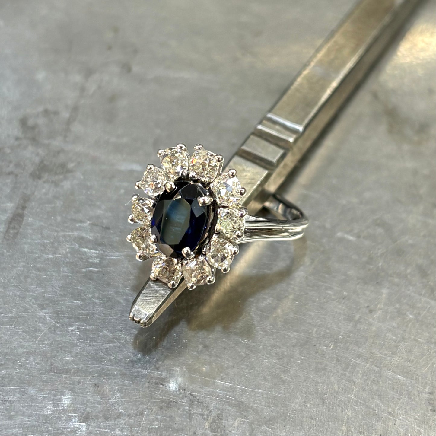 Bague Marguerite - Or Blanc 750 Saphir & Diamants