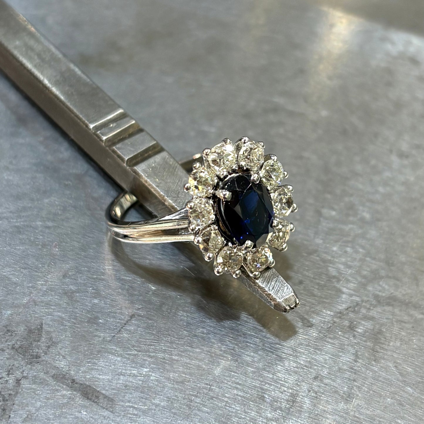 Bague Marguerite - Or Blanc 750 Saphir & Diamants