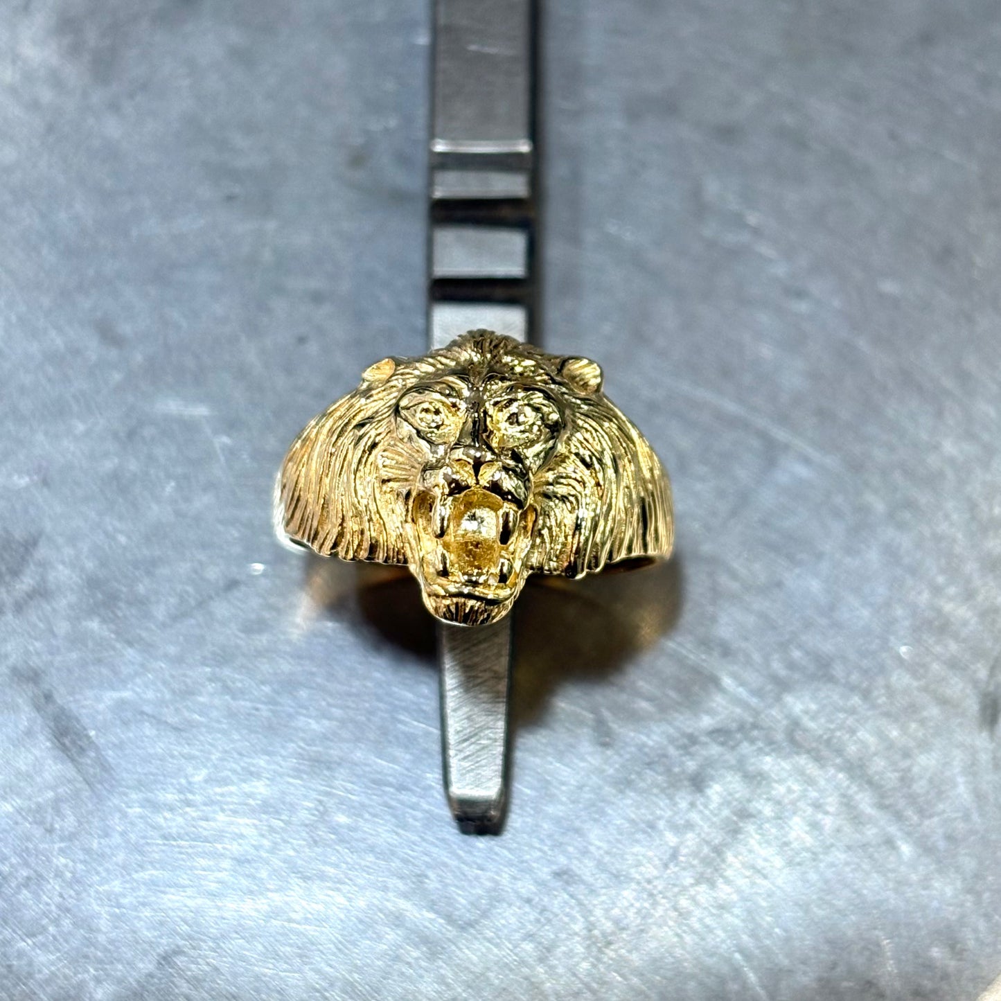 Bague Chevalière Lion - Or Jaune 750