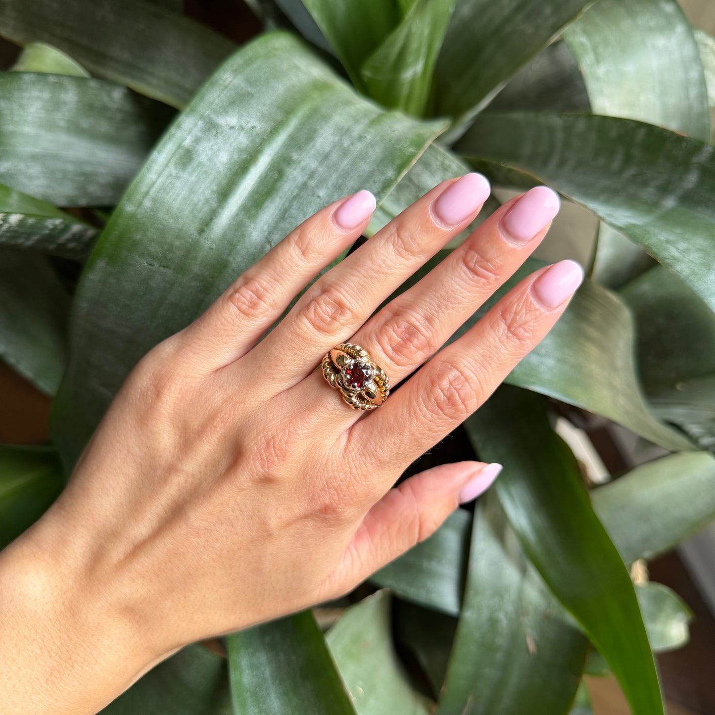 Bague Vintage Godrons - Or Jaune 750 & Grenat