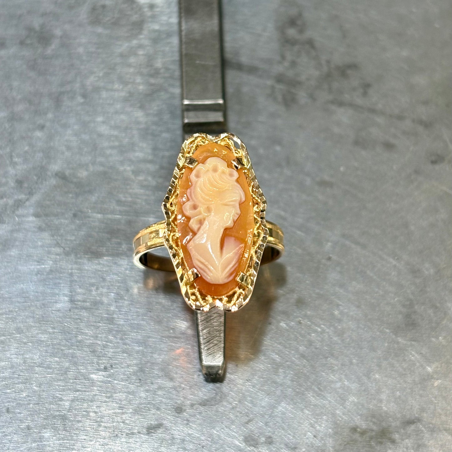 Bague Vintage - Or Jaune 750 & Camée