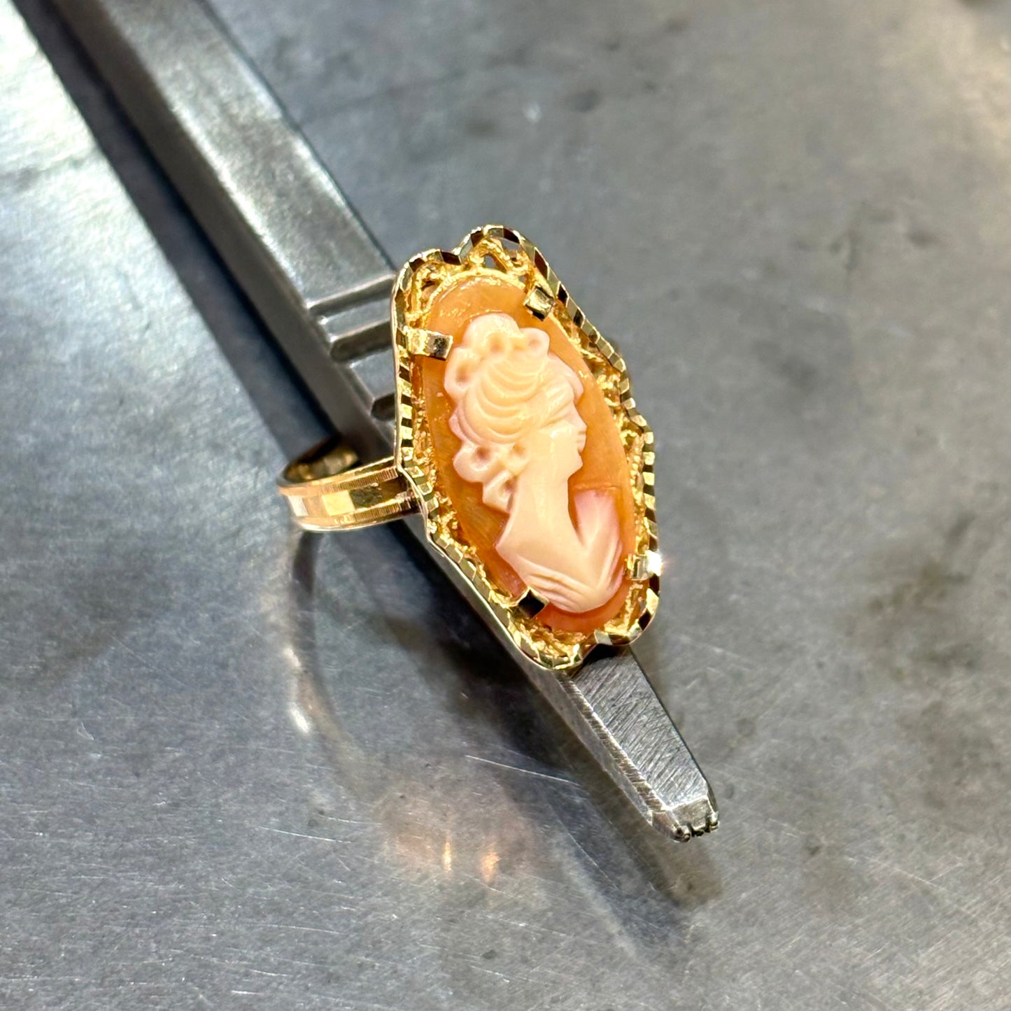 Bague Vintage - Or Jaune 750 & Camée