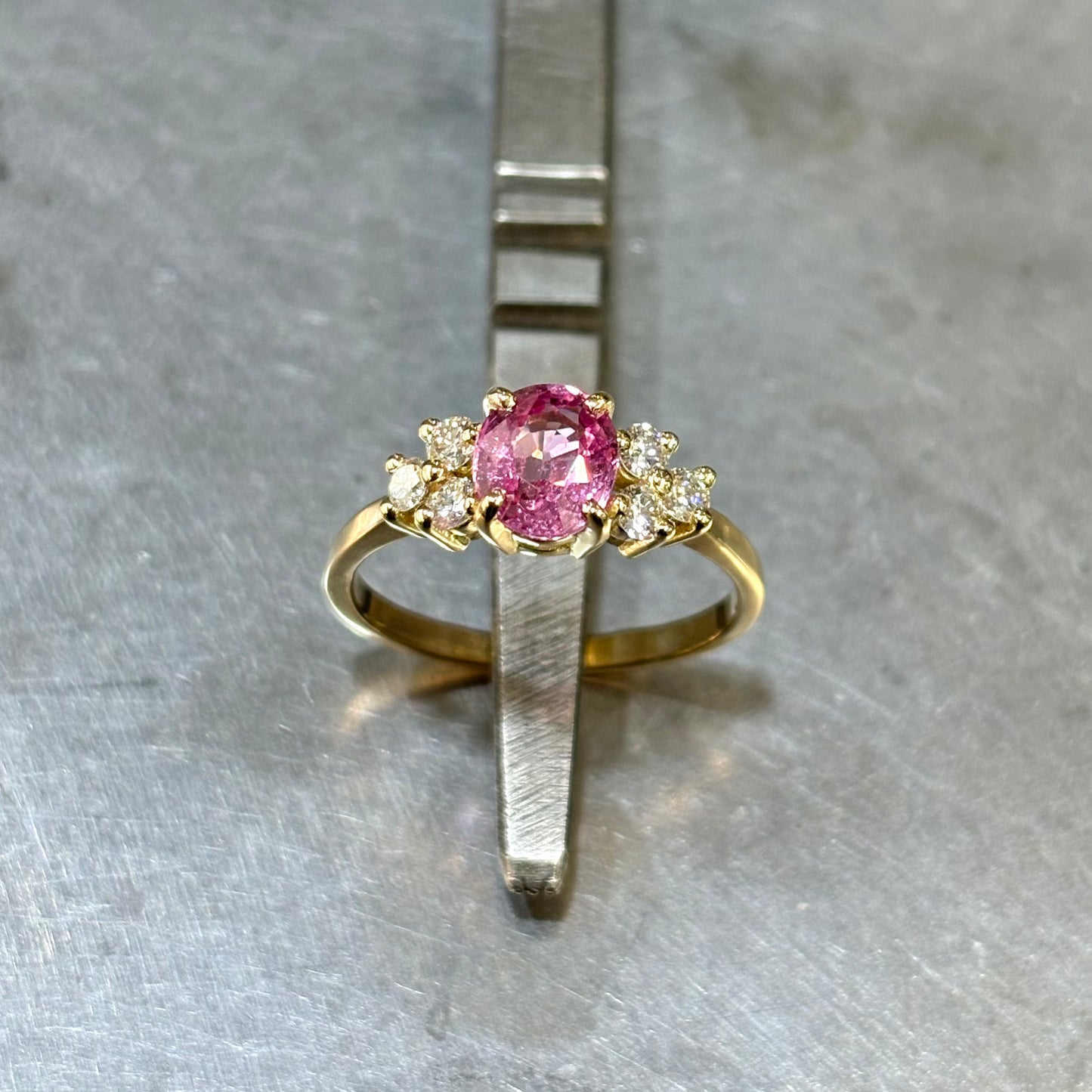 Bague Nausicaä Médium - Or Jaune 750 Saphir Rose & Diamants