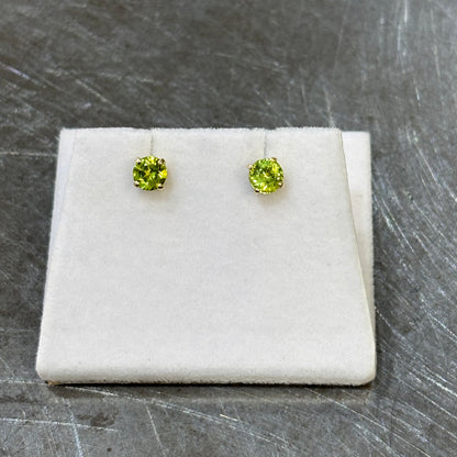 Boucles D'oreilles Puces - Or Jaune 750 & Péridots