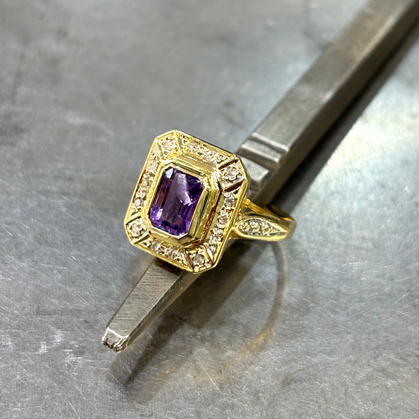 Bague Vintage - Or Jaune 750 Améthyste & Diamants