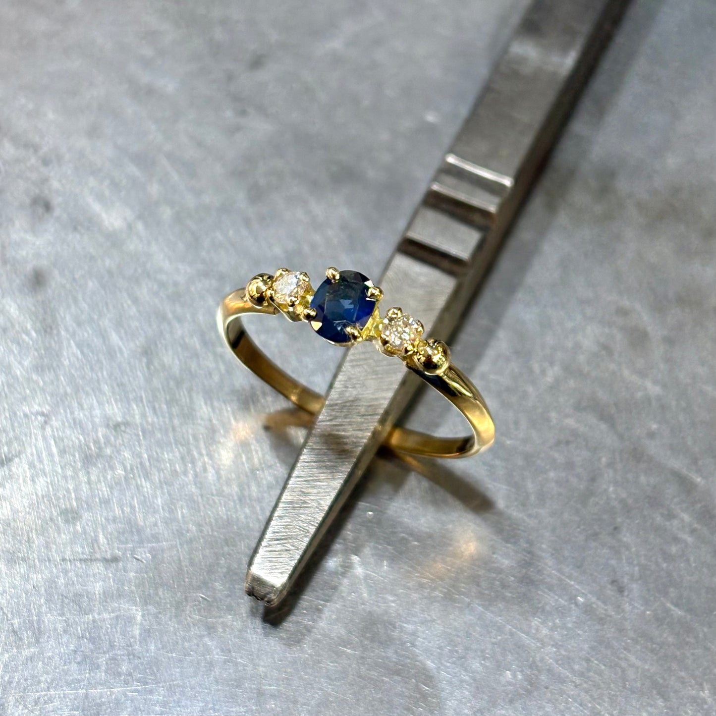 Bague Ponyo - Or Jaune 750 Saphir & Diamants