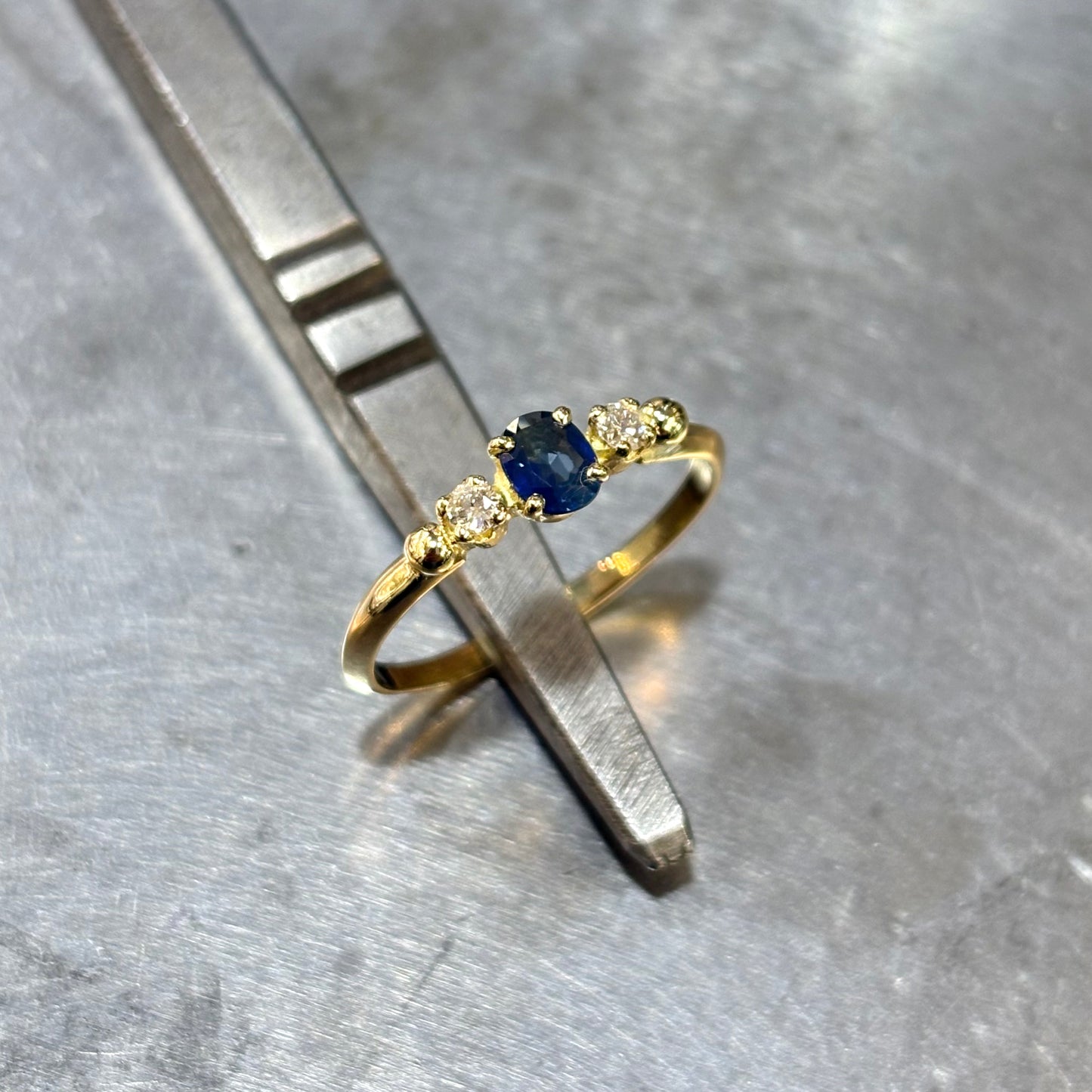 Bague Ponyo - Or Jaune 750 Saphir & Diamants