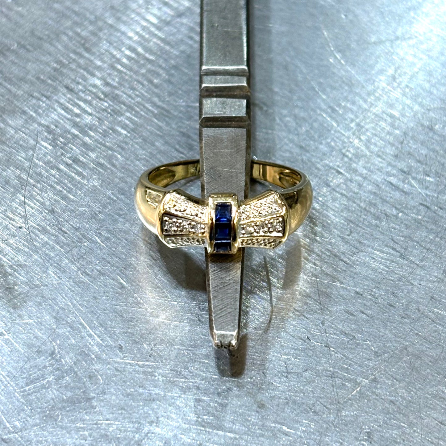 Bague Noeud - Or Jaune 750 Saphirs & Diamants