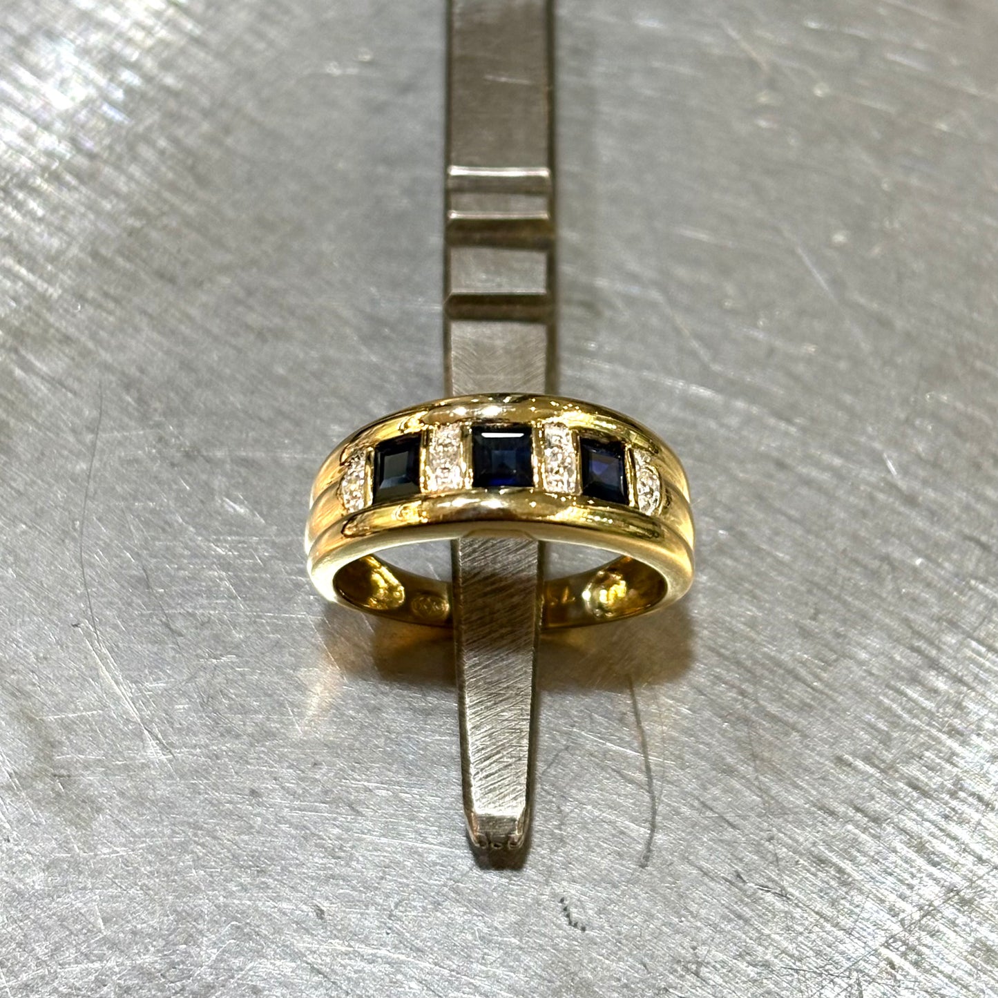 Bague Jonc - Or Jaune 750 Saphirs & Diamants