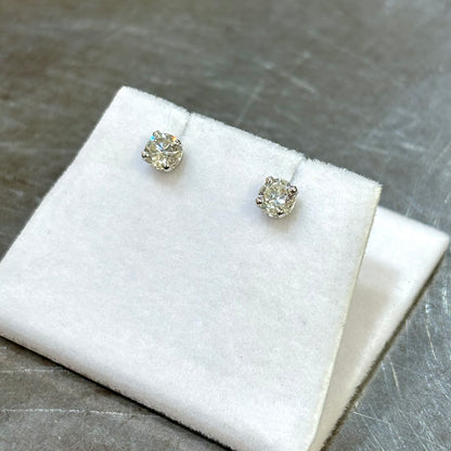 Boucles D'oreilles Solitaire - Or Blanc 750 & Diamants