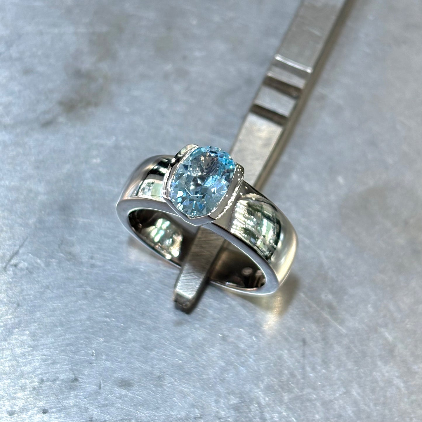 Bague Jonc - Or Blanc 750 Topaze & Diamant