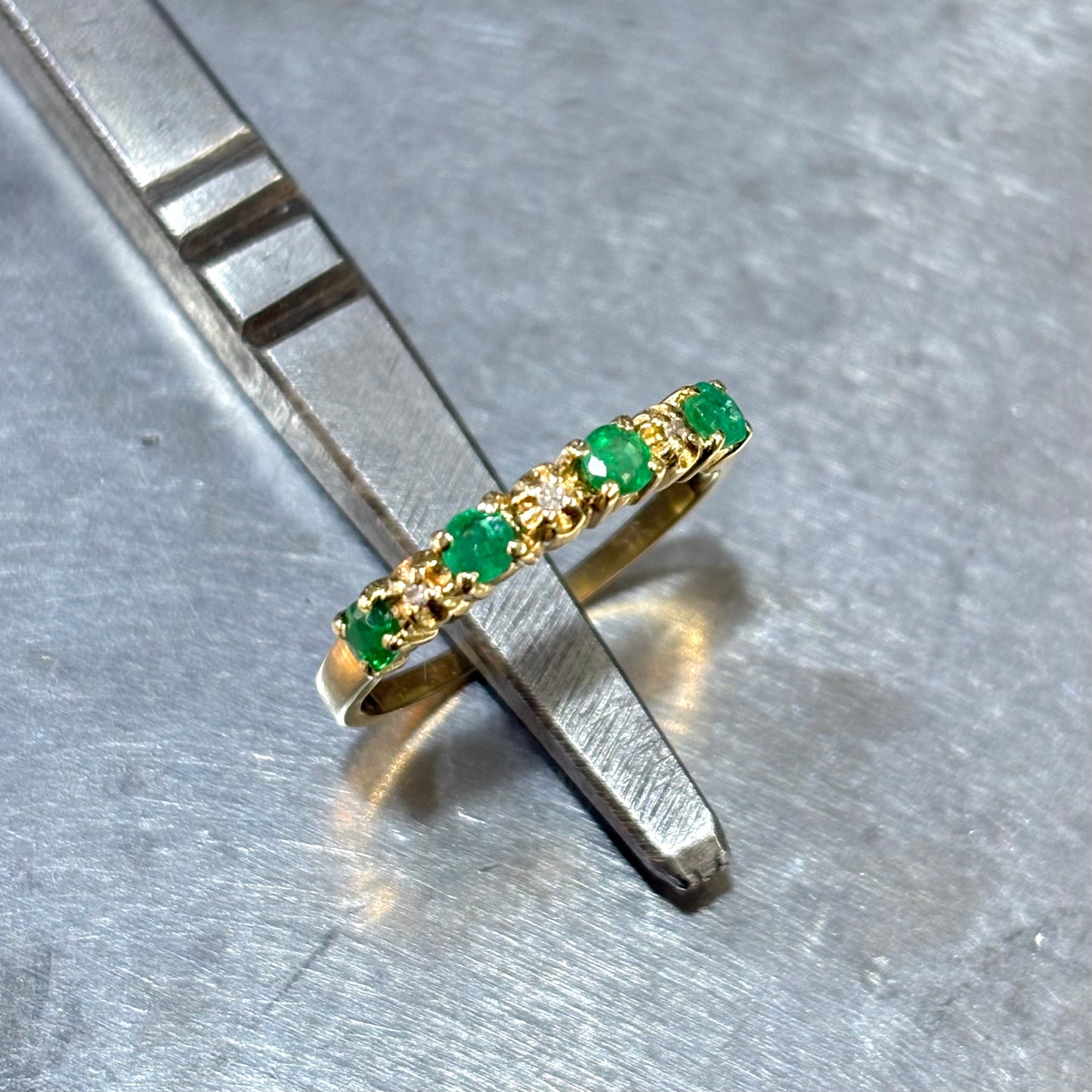 Bague Alliance - Or Jaune 750 Émeraudes & Diamants