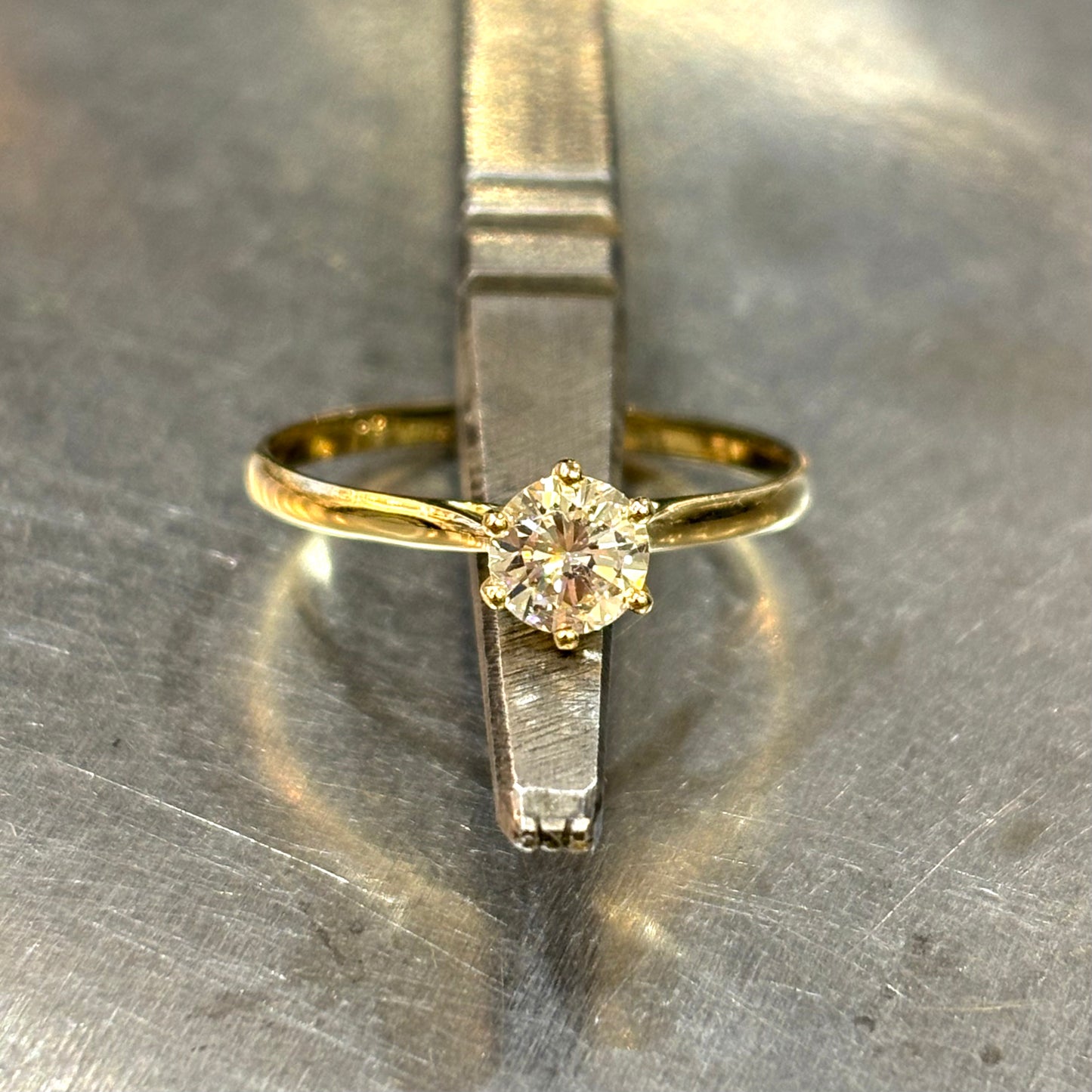 Bague Solitaire - Or Jaune 750 & Diamant