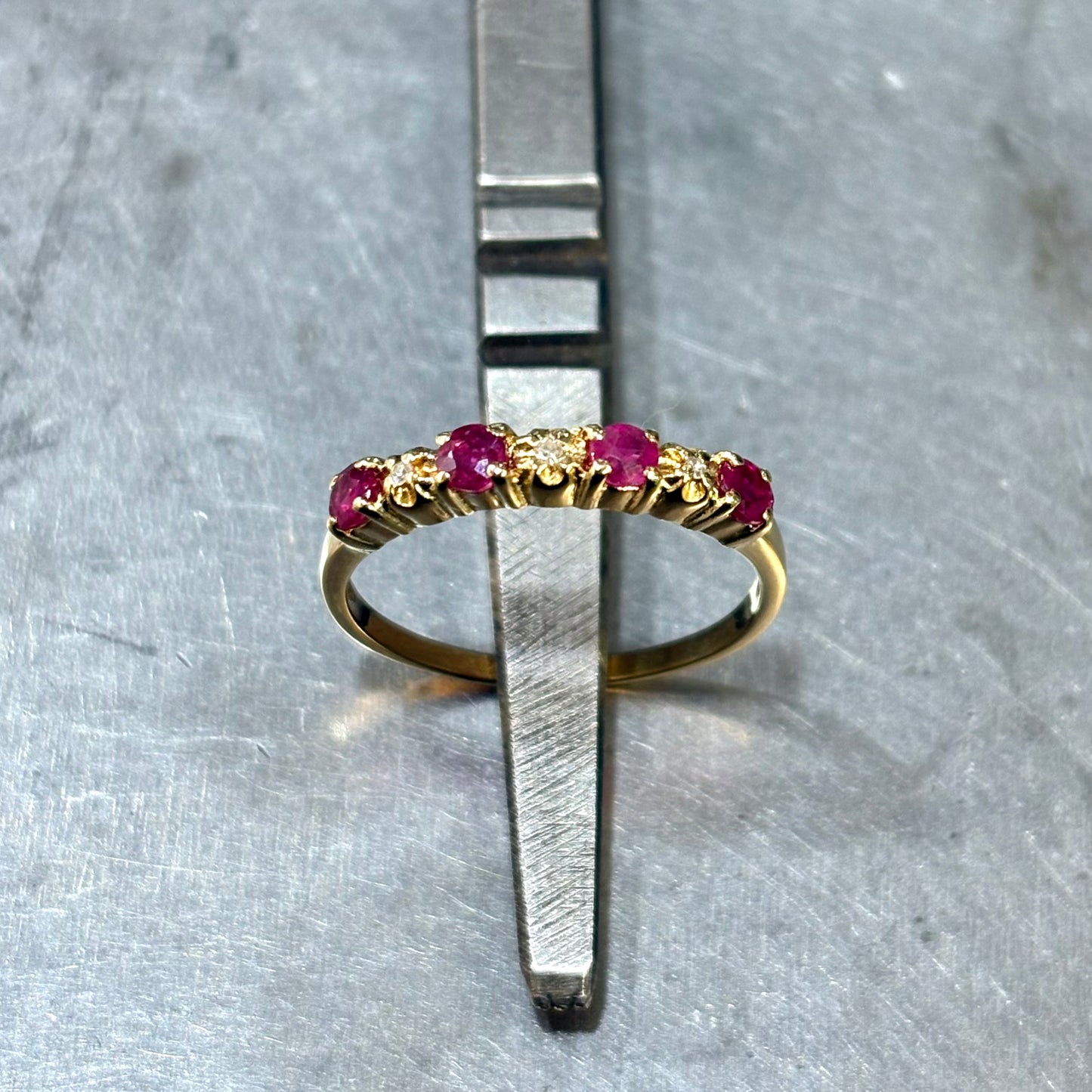 Bague Alliance - Or Jaune 750 Rubis & Diamants