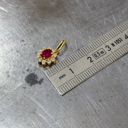 Pendentif Marguerite - Or Jaune 750 Rubis & Diamants