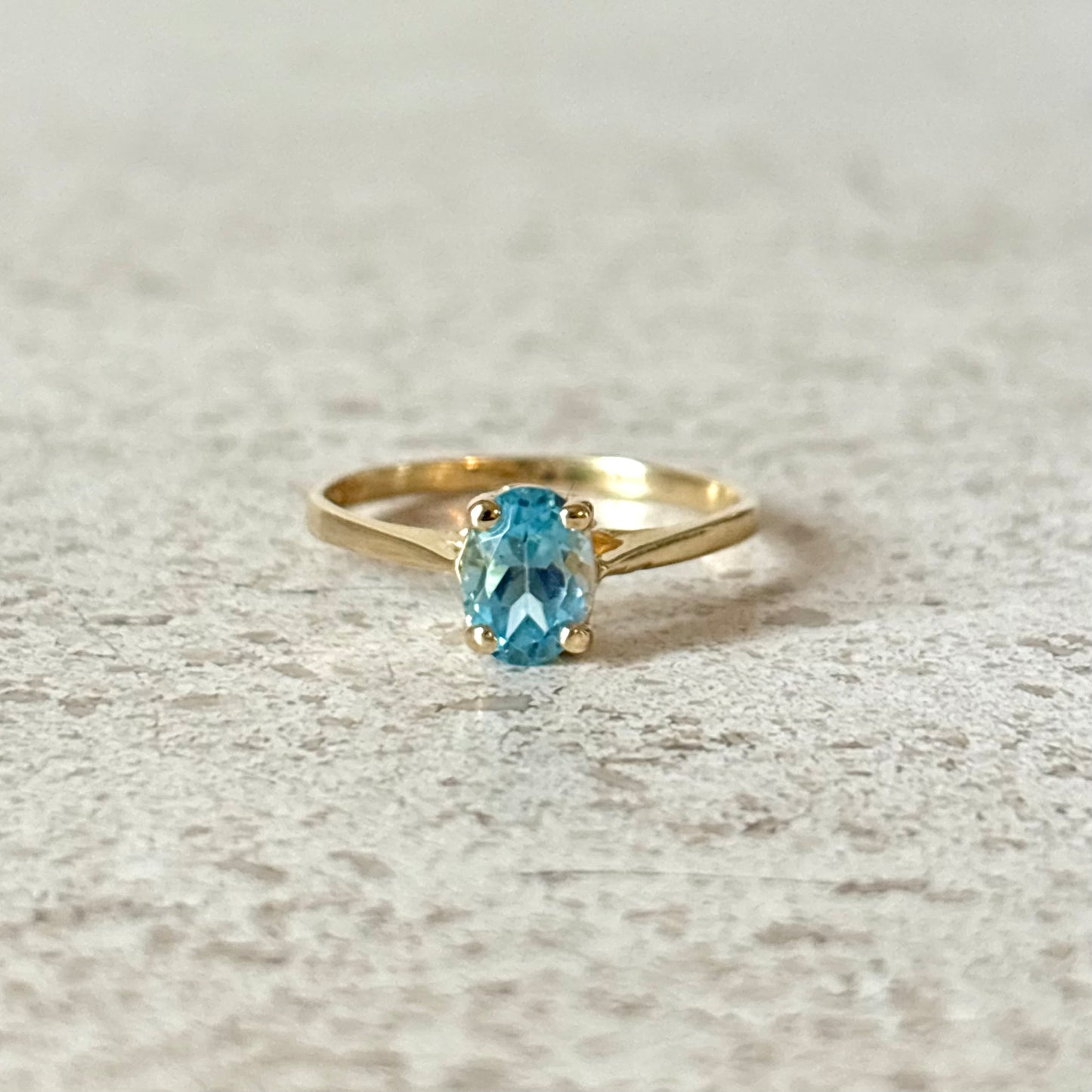 Bague - Or Jaune 750 & Topaze