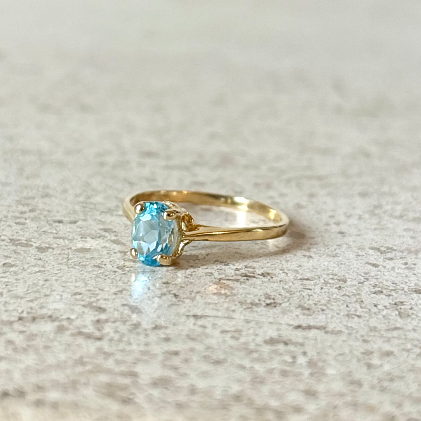 Bague - Or Jaune 750 & Topaze