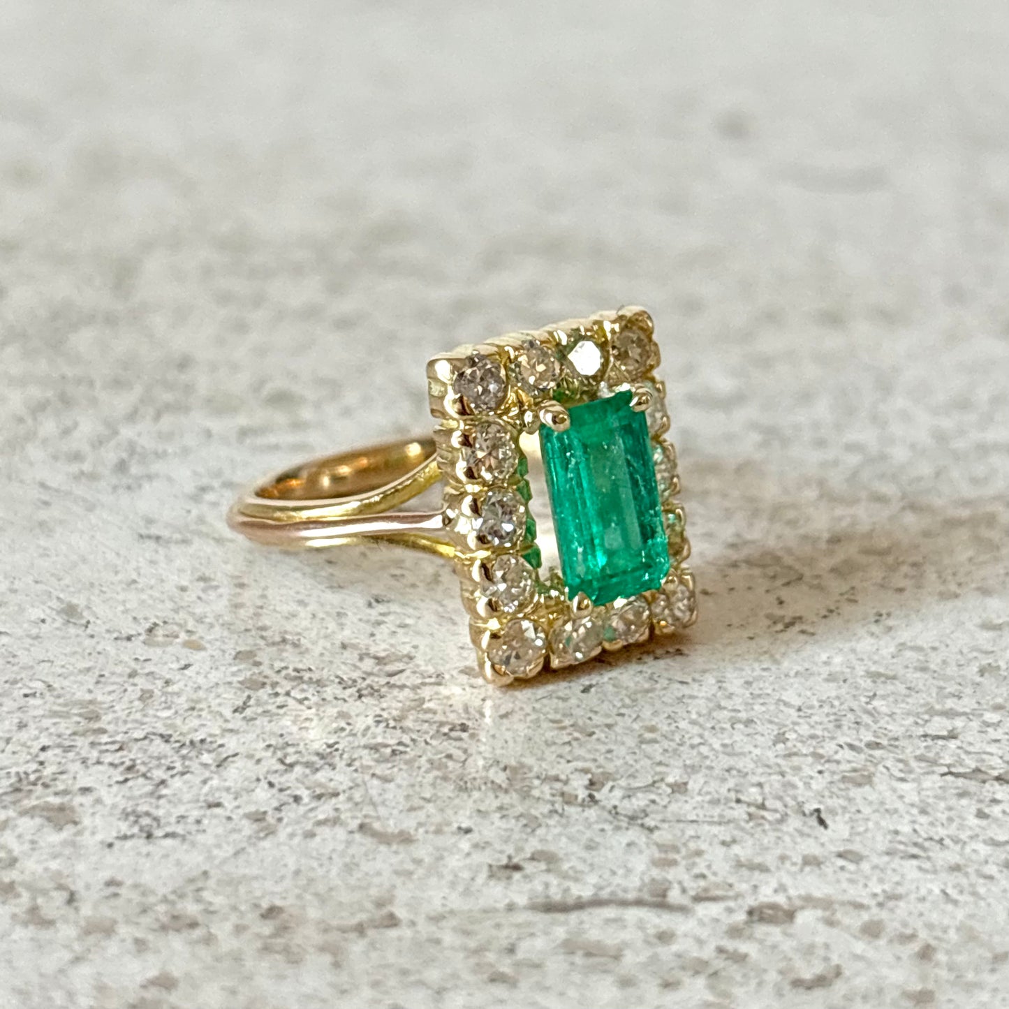 Bague Marguerite Vintage - Or Jaune 750 Émeraude & Diamants