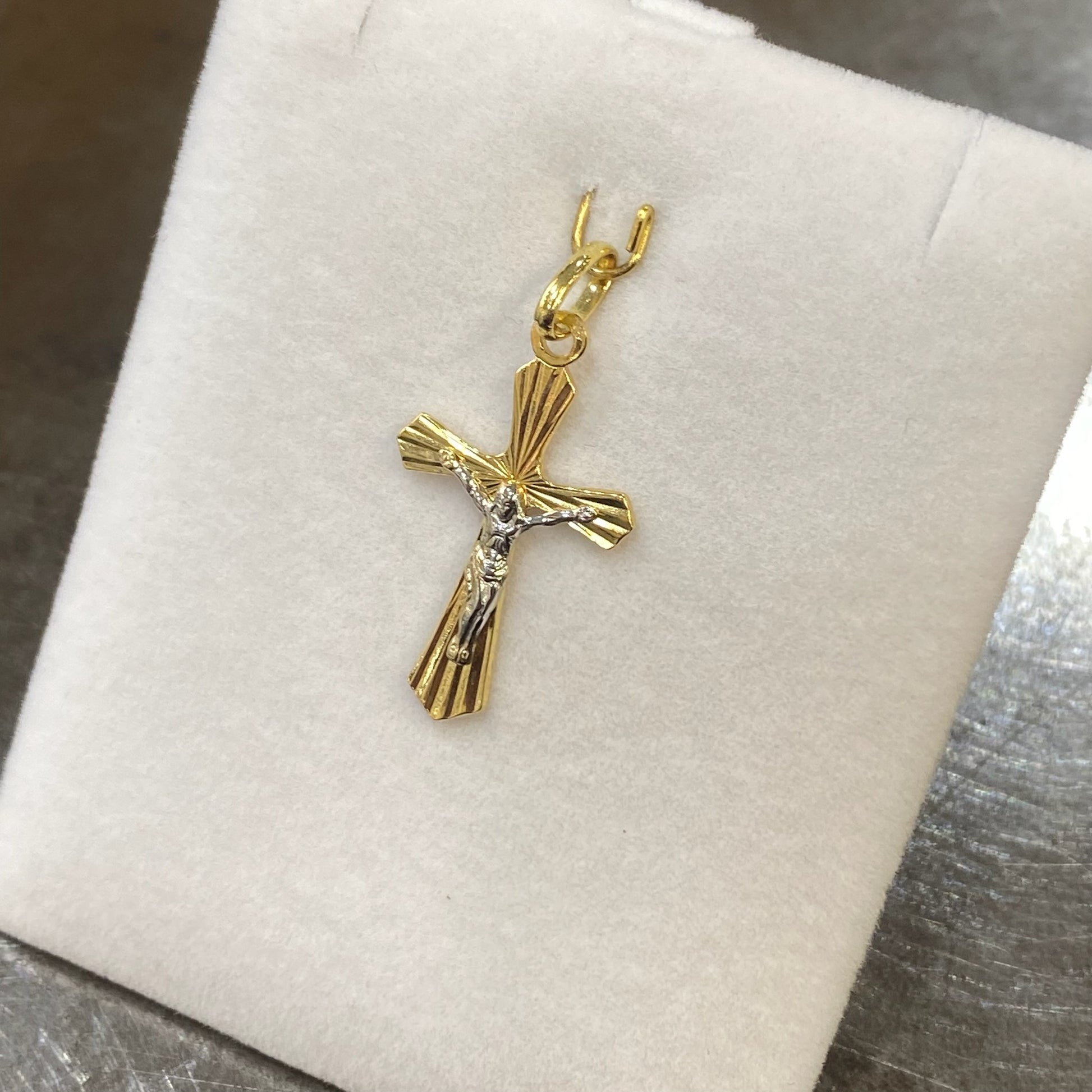 Pendentif Croix - Or Jaune et Blanc 750 Neuf