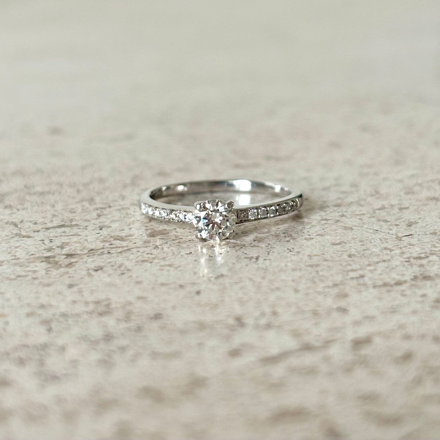 Bague Solitaire - Or Blanc 750 & Diamants