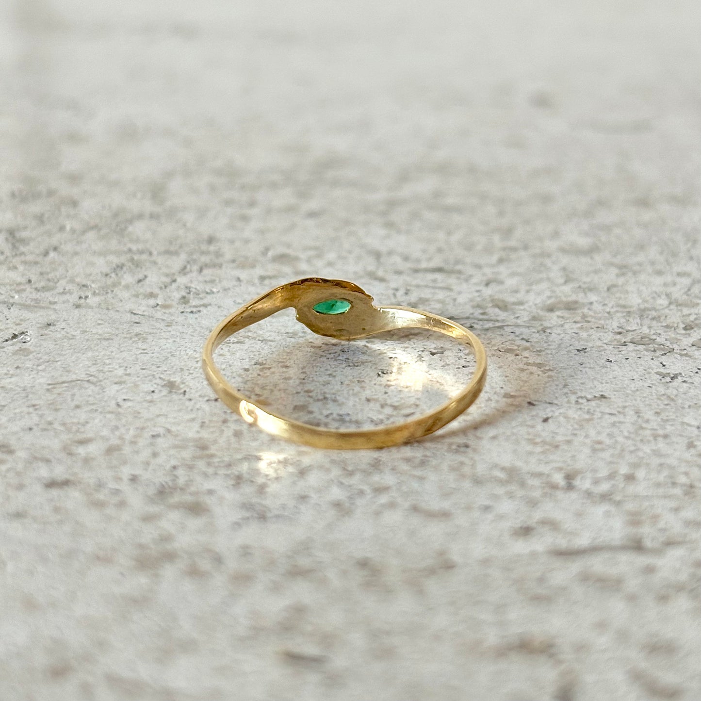 Bague Tourbillon - Or Jaune 750 & Émeraude