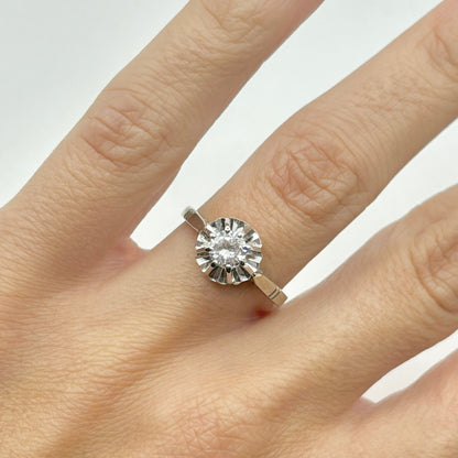 Vintage Solitaire Ring - 750 White Gold &amp; Diamond