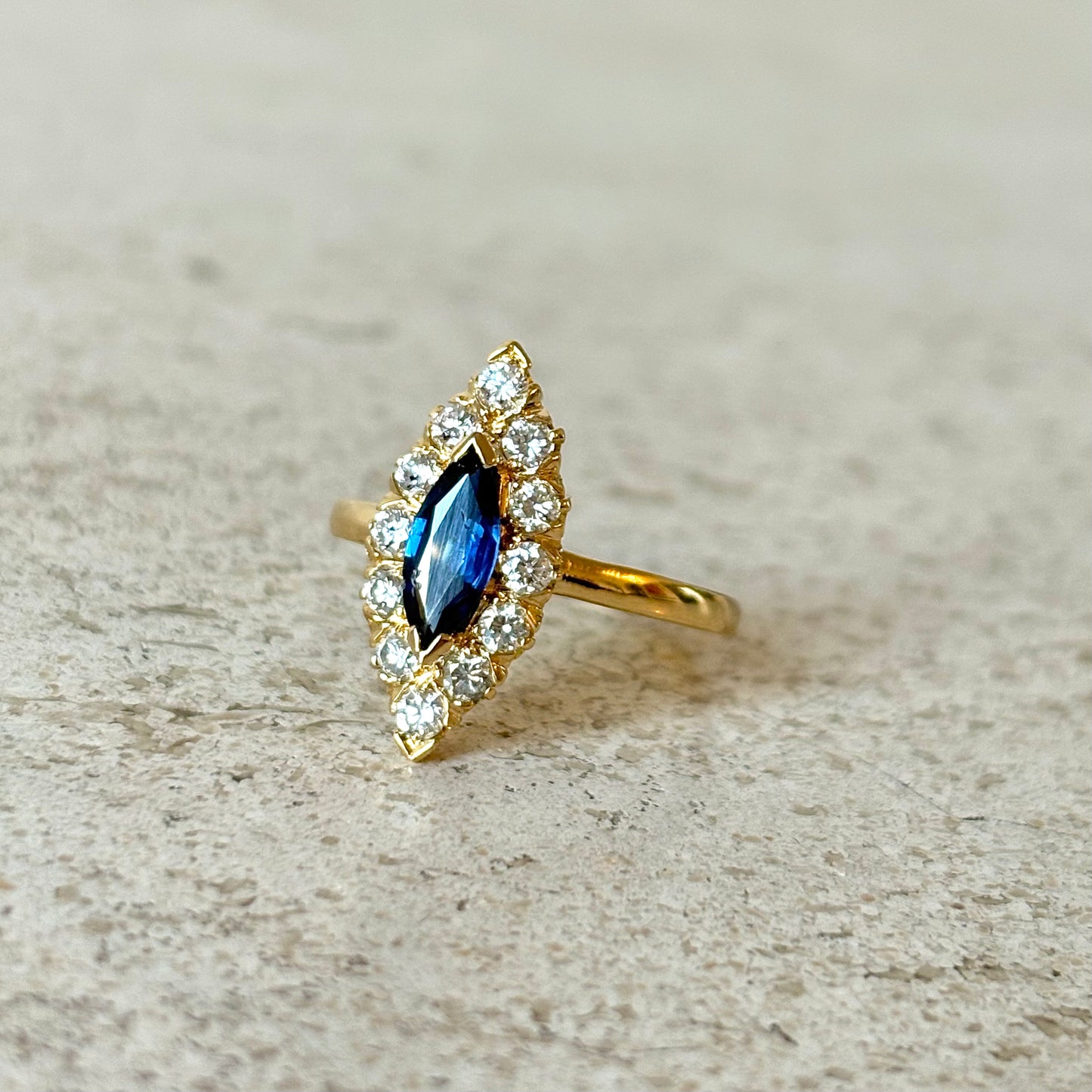 Bague Marquise Marguerite - Or Jaune 750 Saphir & Diamants