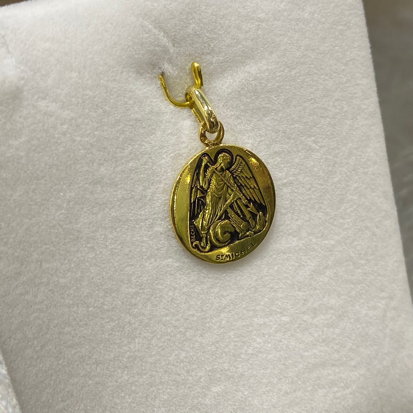 Pendentif Médaille Saint Michel - Or Jaune 750