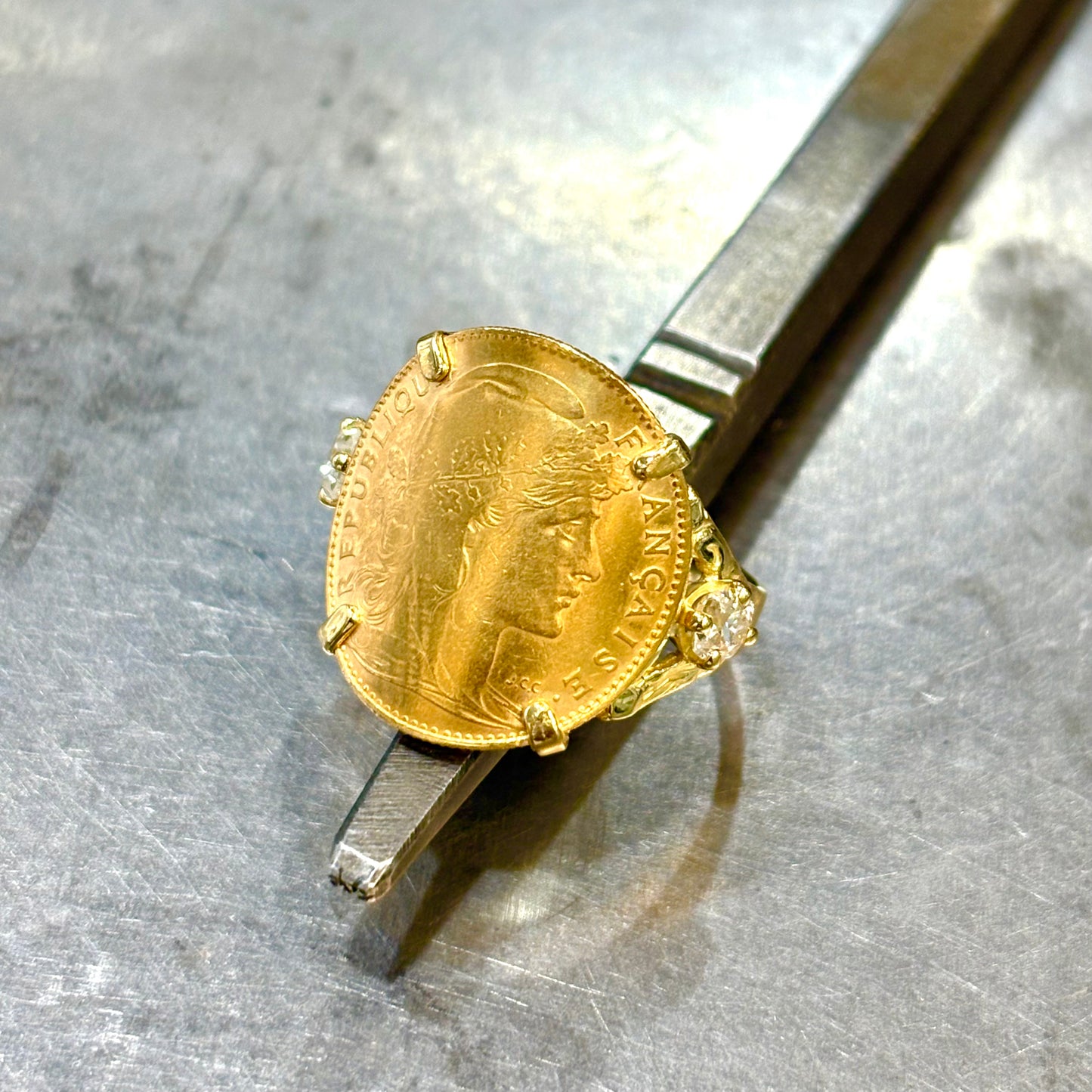 Bague Pièce - Or Jaune 750 & Pièce 10 Marianne Coq & Diamants