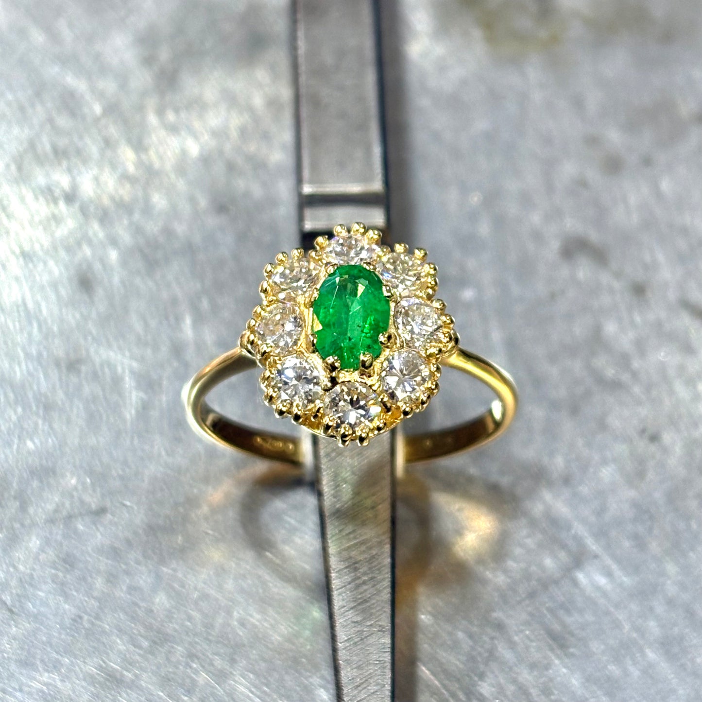 Bague Marguerite - Or Jaune 750 Émeraude & Diamants