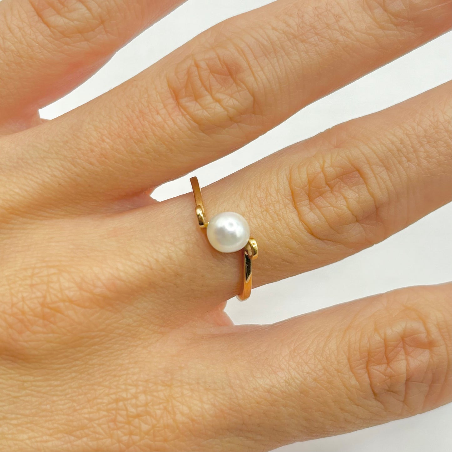 Bague - Or Jaune 750 & Perle Naturelle Akoya