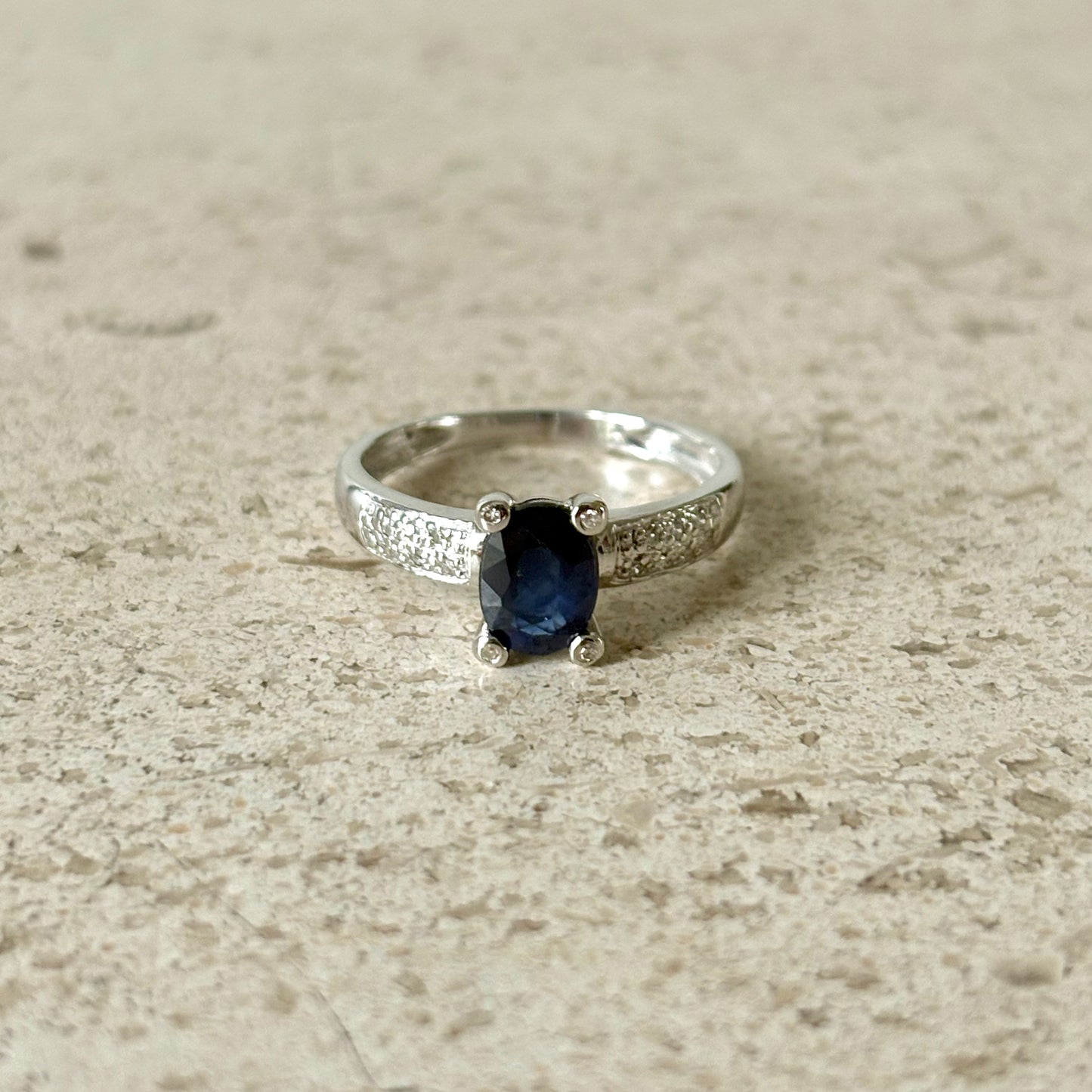 Bague Solitaire - Or Blanc 750 Saphir & Diamants