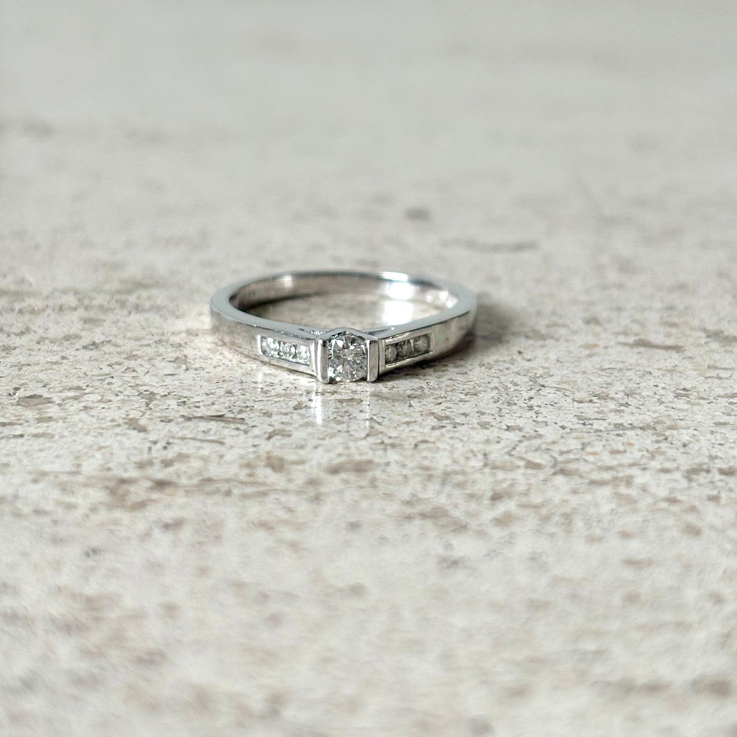 Bague Solitaire - Or Blanc 750 & Diamants